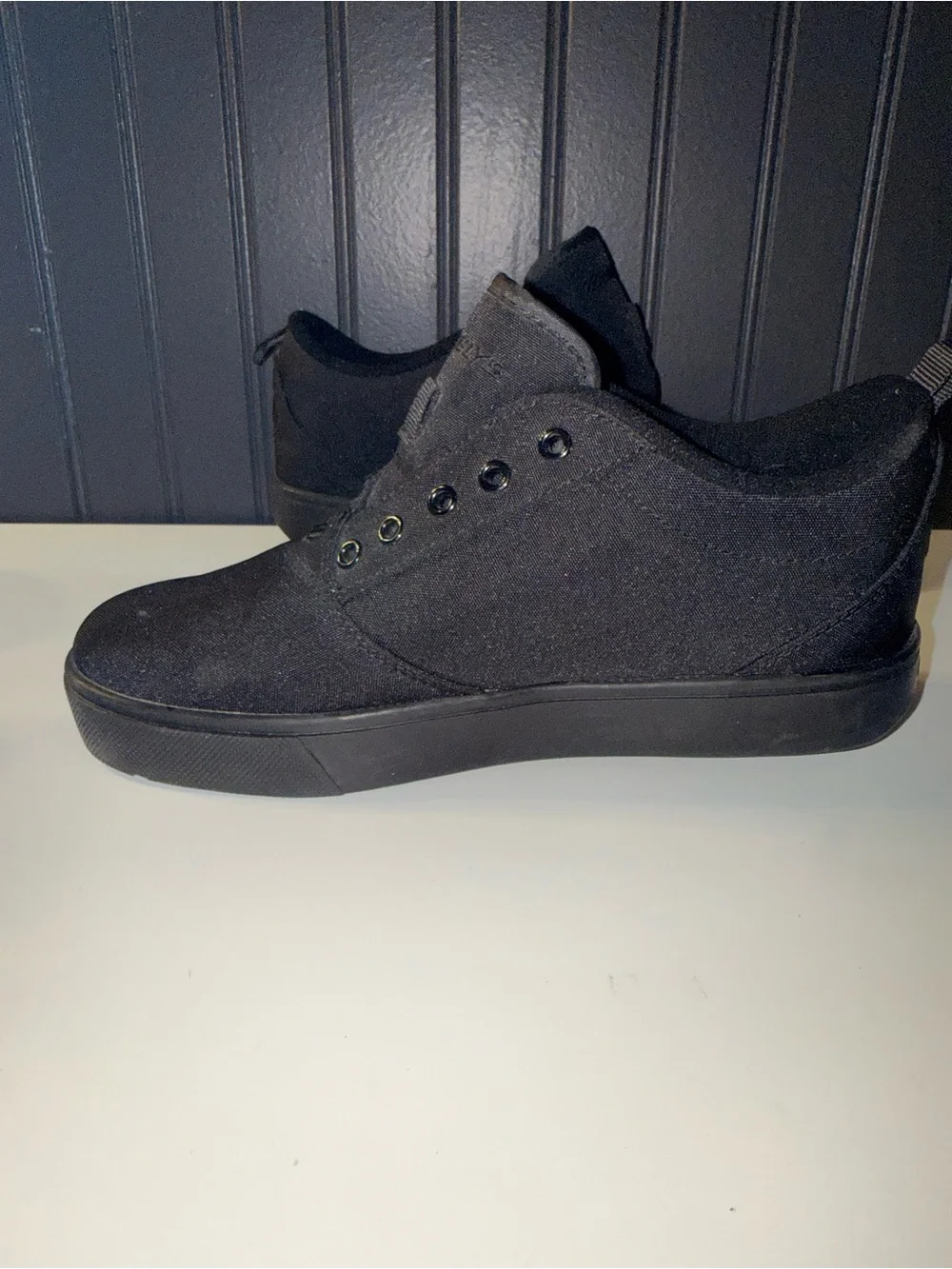 Black Heeleys Men's Slip-On Casual Shoes - Heelys Pro 20